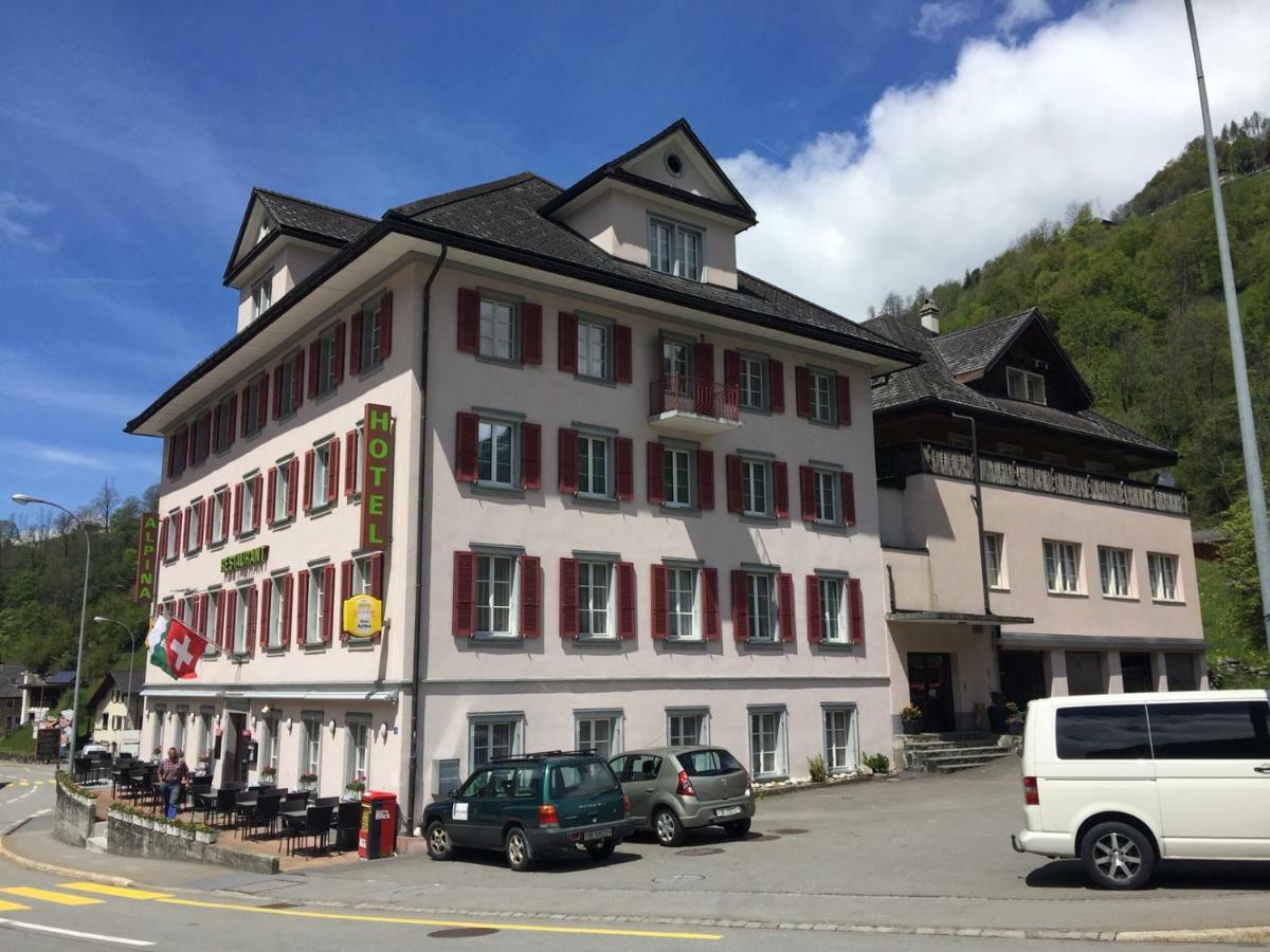 Hotel Alpina Unterschächen Eksteriør billede