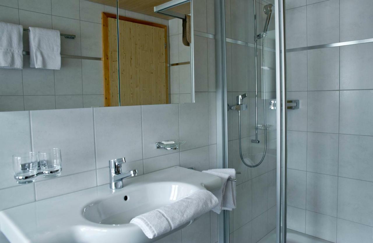 Hotel Alpina Unterschächen Eksteriør billede